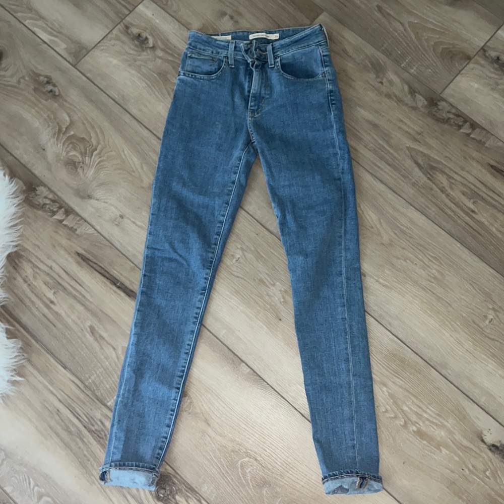 Levi jeans